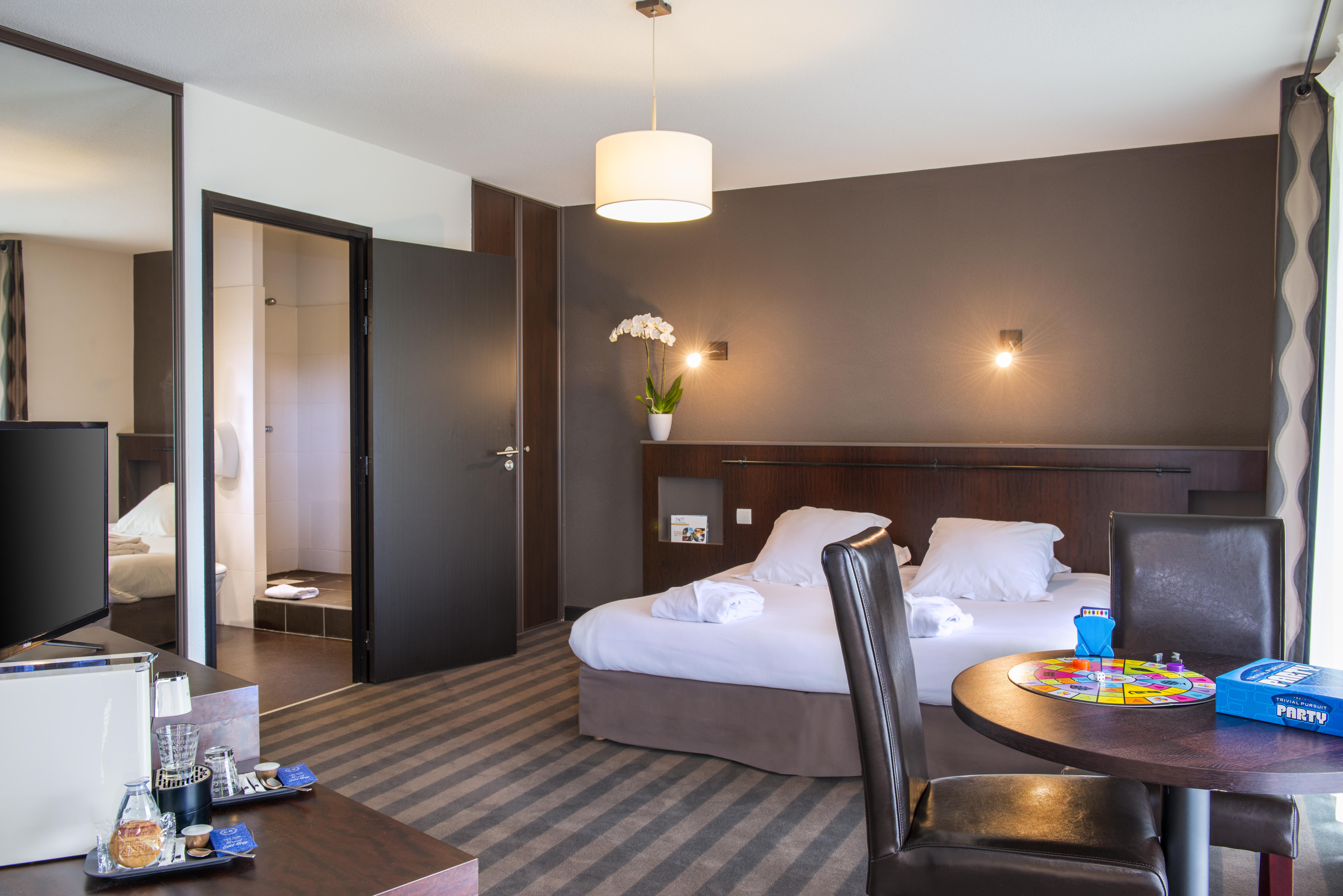 Domaine De Cice-Blossac, Resort Spa & Golf Bruz Dış mekan fotoğraf