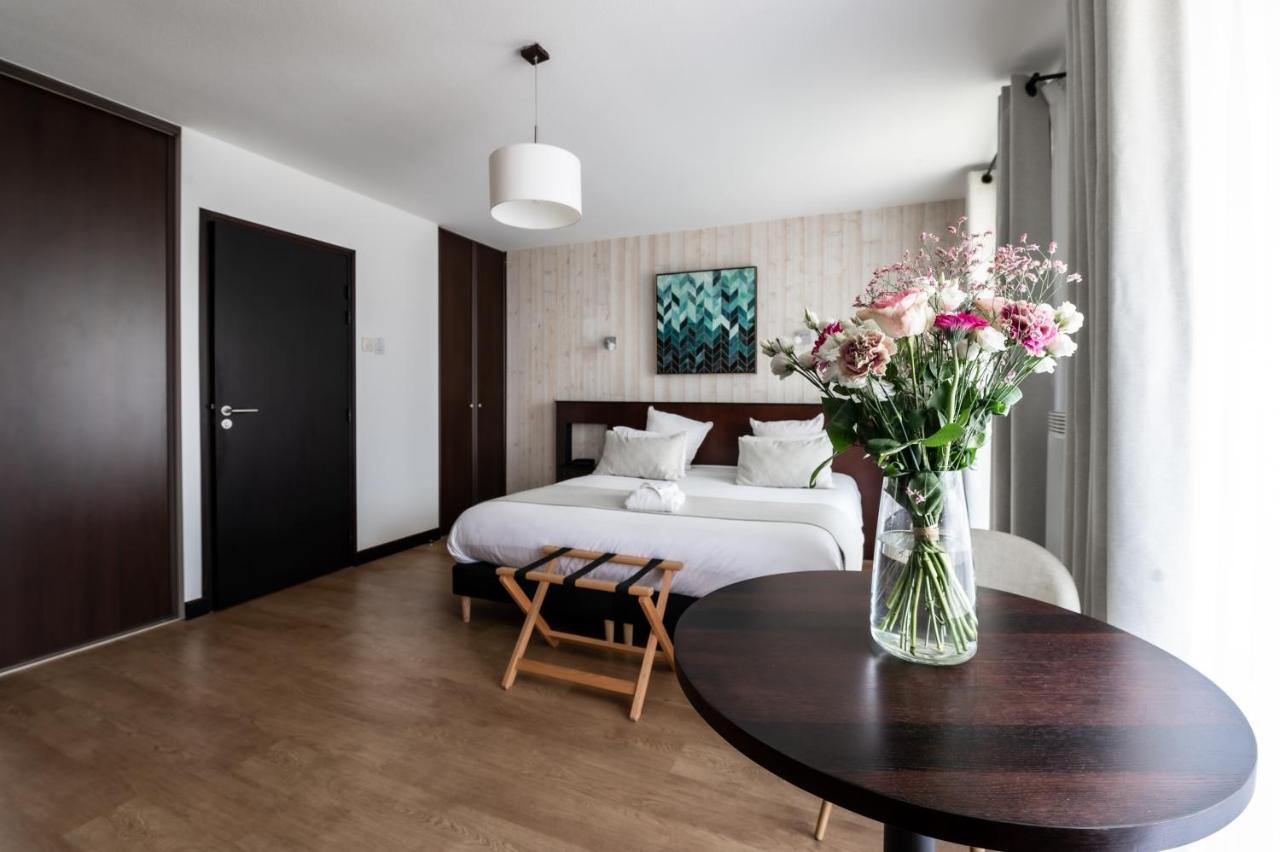Domaine De Cice-Blossac, Resort Spa & Golf Bruz Dış mekan fotoğraf